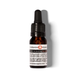 Olejek CBD 5% NA 4 ŁAPY z olejem z łososia w buteleczce 10 ml